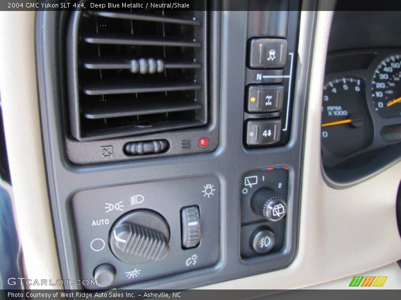 Deep Blue Metallic / Neutral/Shale 2004 GMC Yukon SLT 4x4