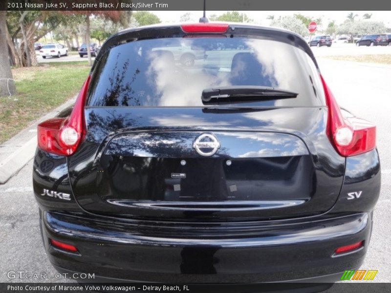 Sapphire Black / Black/Silver Trim 2011 Nissan Juke SV