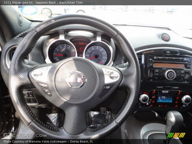 Sapphire Black / Black/Silver Trim 2011 Nissan Juke SV