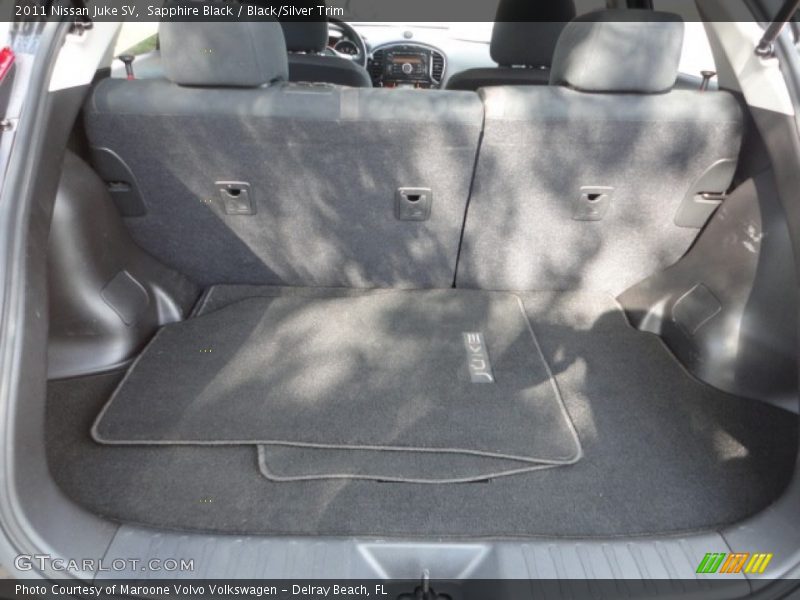 Sapphire Black / Black/Silver Trim 2011 Nissan Juke SV