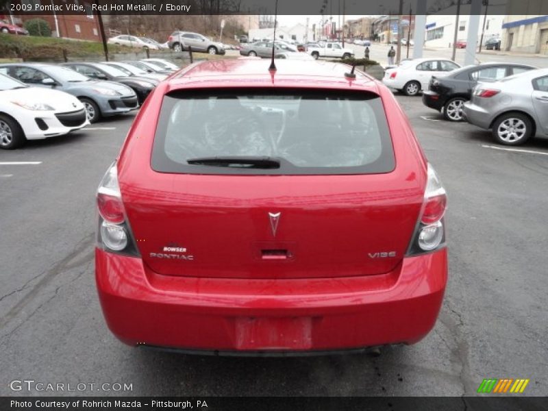 Red Hot Metallic / Ebony 2009 Pontiac Vibe