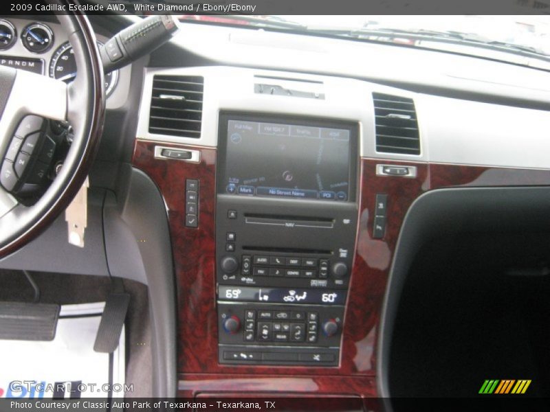 White Diamond / Ebony/Ebony 2009 Cadillac Escalade AWD