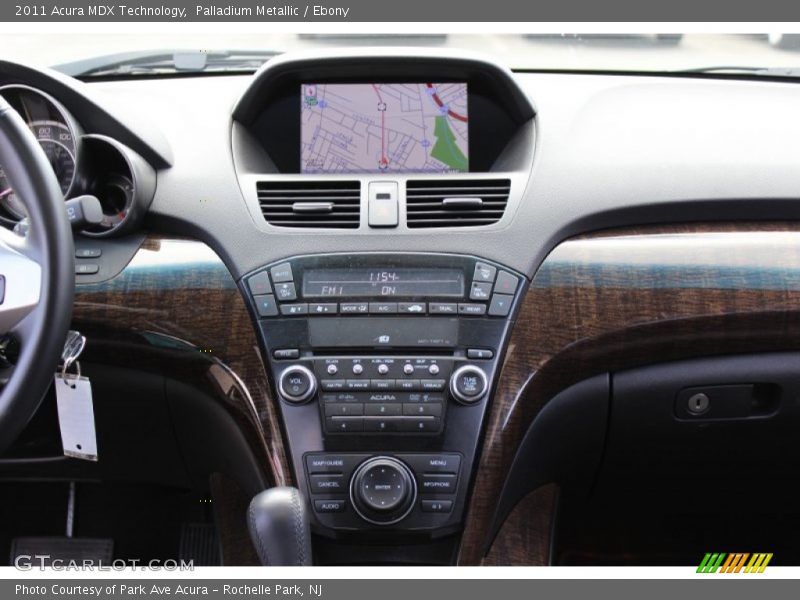 Navigation of 2011 MDX Technology