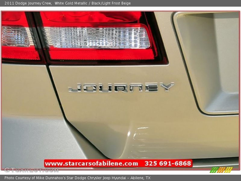 White Gold Metallic / Black/Light Frost Beige 2011 Dodge Journey Crew