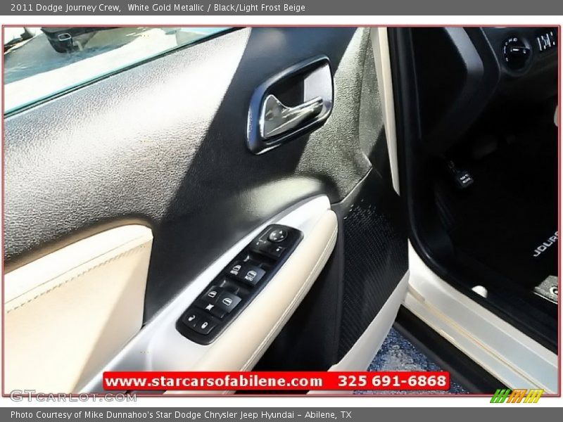 White Gold Metallic / Black/Light Frost Beige 2011 Dodge Journey Crew