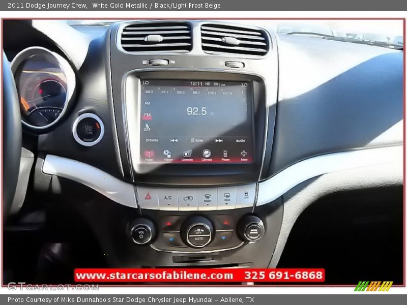 White Gold Metallic / Black/Light Frost Beige 2011 Dodge Journey Crew