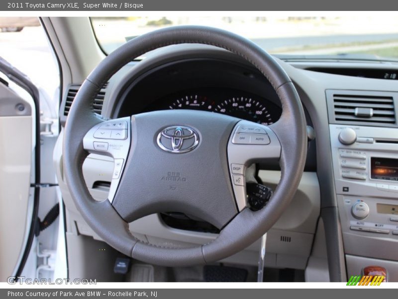 Super White / Bisque 2011 Toyota Camry XLE