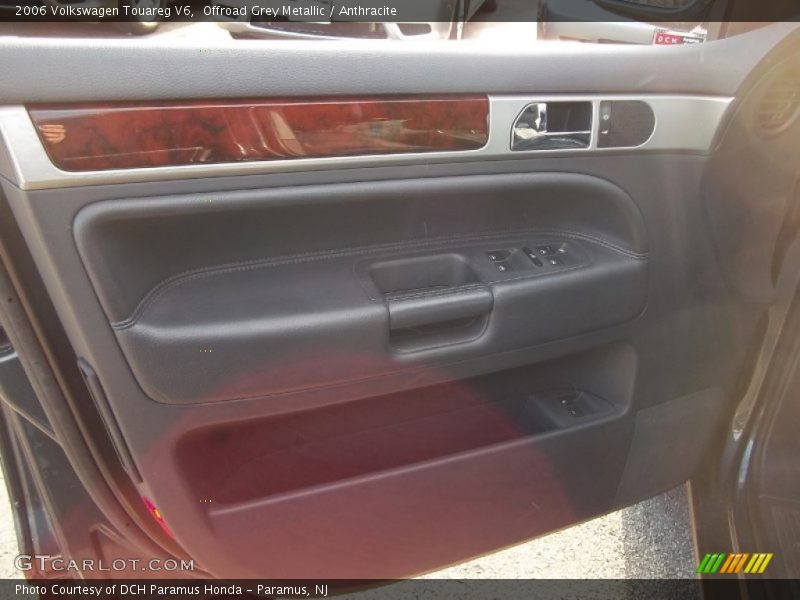 Offroad Grey Metallic / Anthracite 2006 Volkswagen Touareg V6