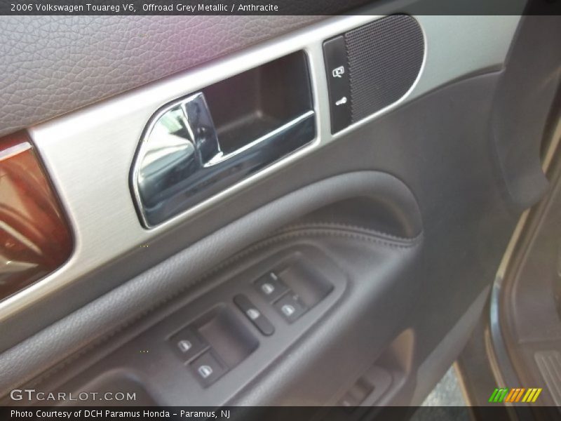 Offroad Grey Metallic / Anthracite 2006 Volkswagen Touareg V6