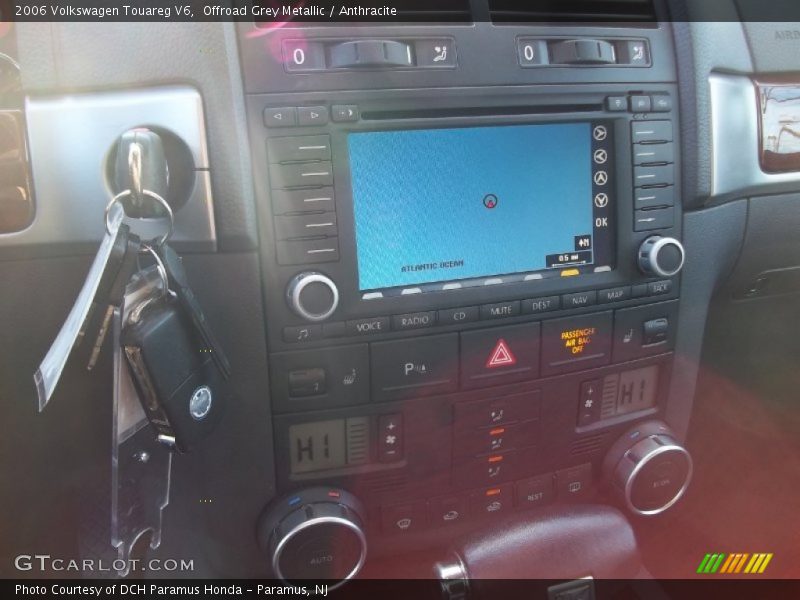 Offroad Grey Metallic / Anthracite 2006 Volkswagen Touareg V6