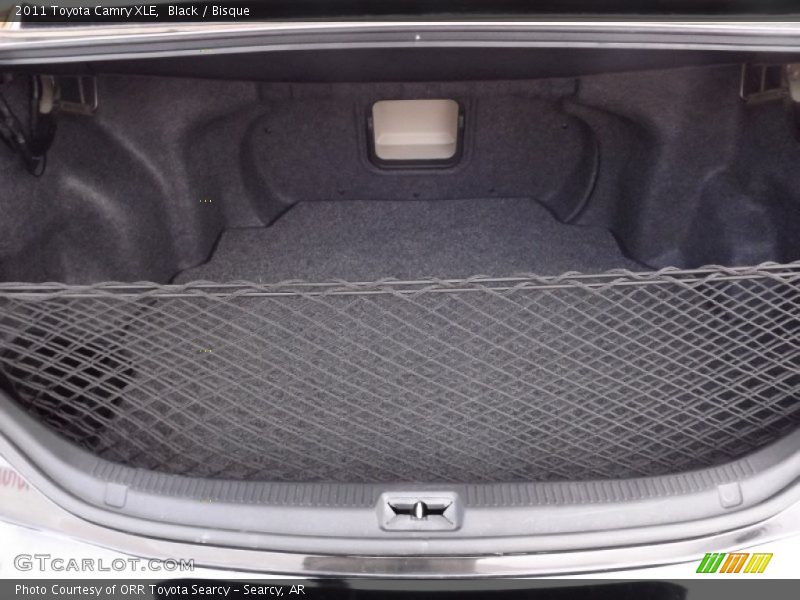 Black / Bisque 2011 Toyota Camry XLE