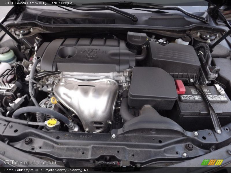 Black / Bisque 2011 Toyota Camry XLE