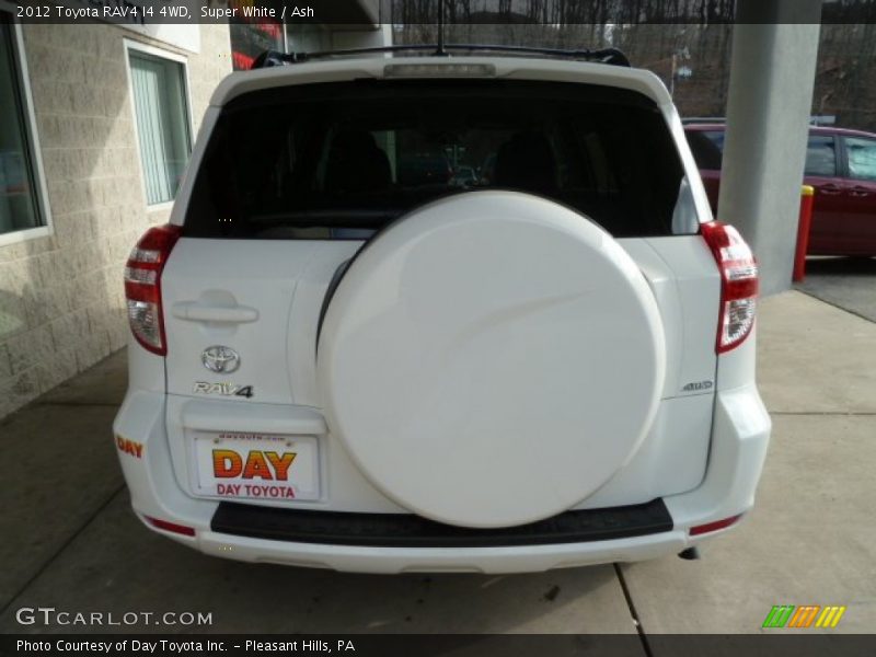 Super White / Ash 2012 Toyota RAV4 I4 4WD