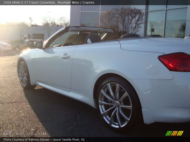 Moonlight White / Graphite 2009 Infiniti G 37 S Sport Convertible