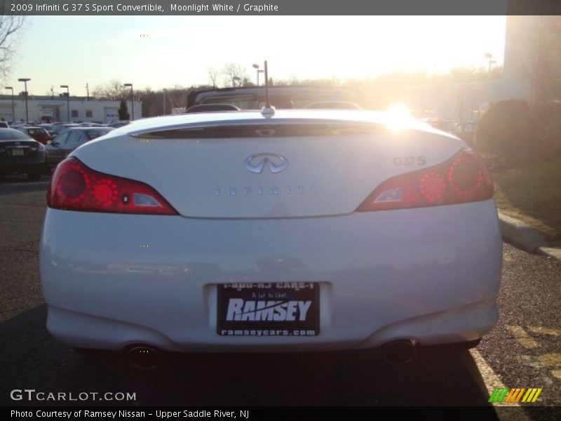 Moonlight White / Graphite 2009 Infiniti G 37 S Sport Convertible