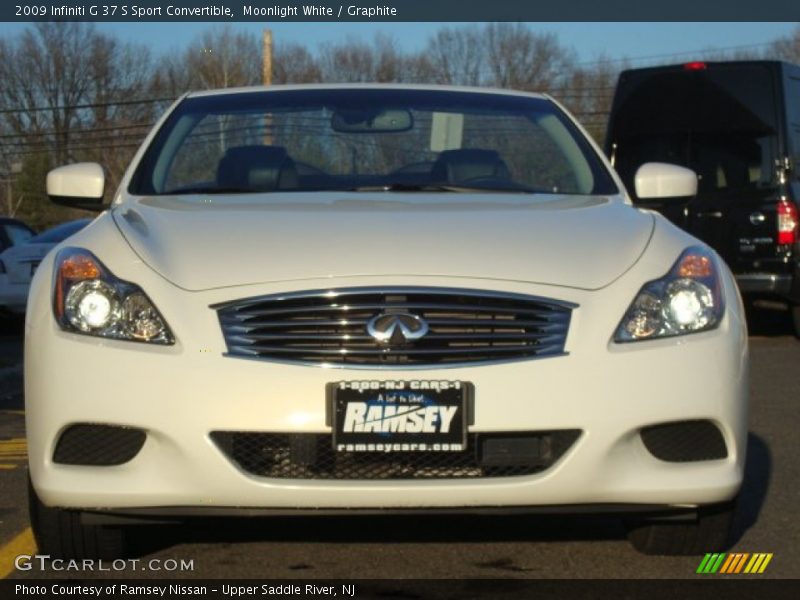 Moonlight White / Graphite 2009 Infiniti G 37 S Sport Convertible
