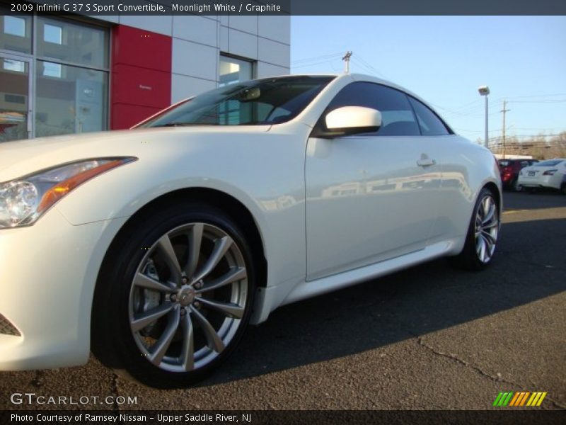 Moonlight White / Graphite 2009 Infiniti G 37 S Sport Convertible