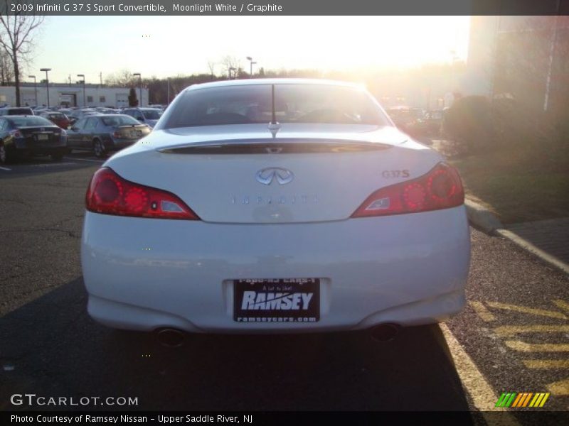 Moonlight White / Graphite 2009 Infiniti G 37 S Sport Convertible