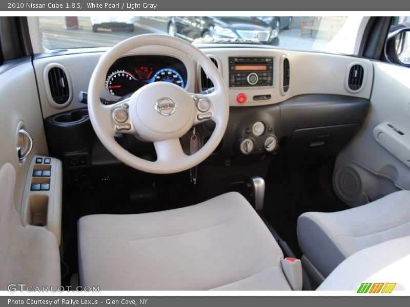 White Pearl / Light Gray 2010 Nissan Cube 1.8 S