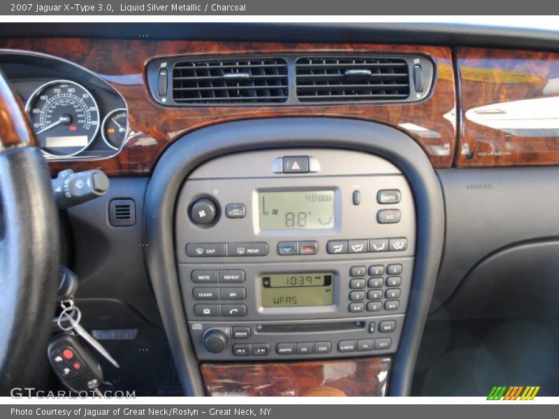 Liquid Silver Metallic / Charcoal 2007 Jaguar X-Type 3.0