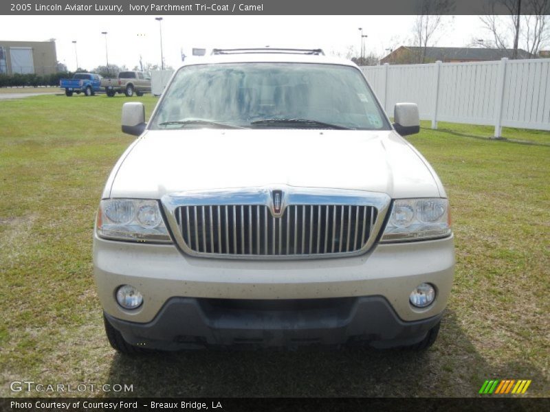 Ivory Parchment Tri-Coat / Camel 2005 Lincoln Aviator Luxury