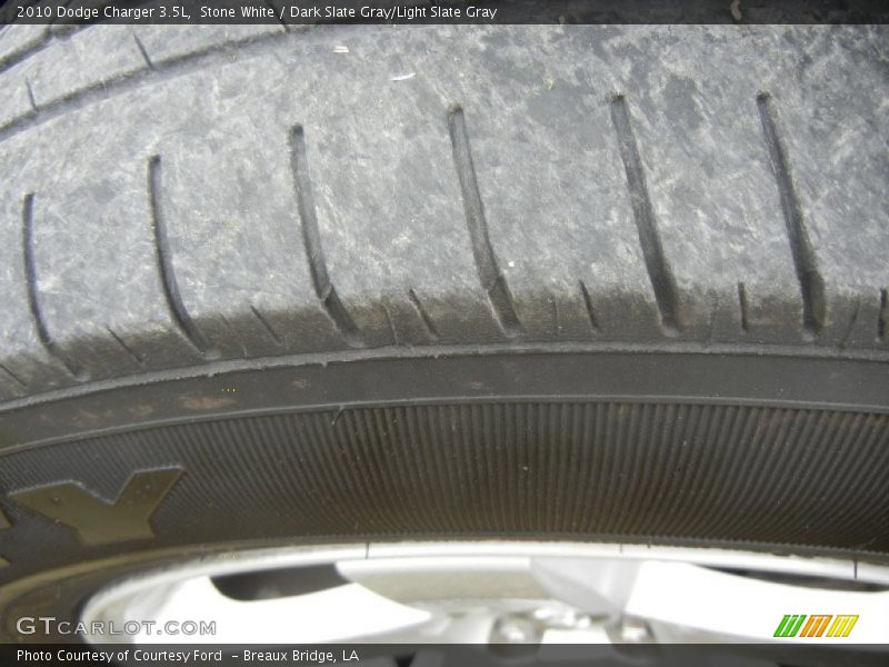 Stone White / Dark Slate Gray/Light Slate Gray 2010 Dodge Charger 3.5L