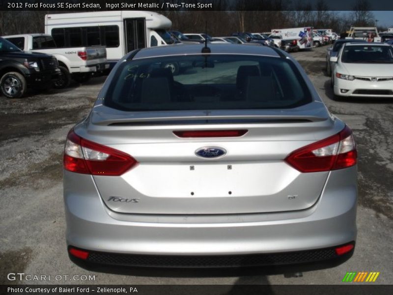 Ingot Silver Metallic / Two-Tone Sport 2012 Ford Focus SE Sport Sedan
