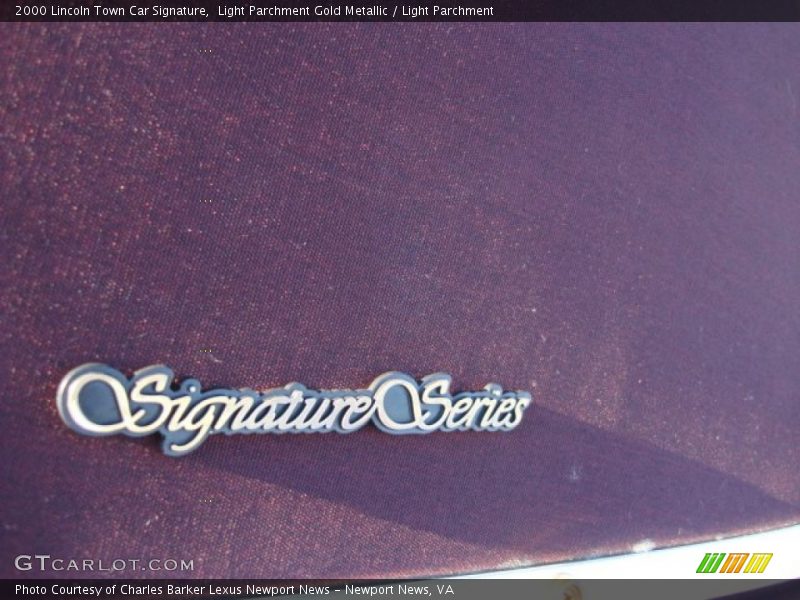  2000 Town Car Signature Logo