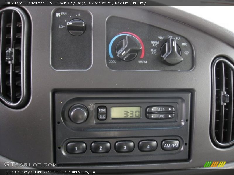 Oxford White / Medium Flint Grey 2007 Ford E Series Van E350 Super Duty Cargo