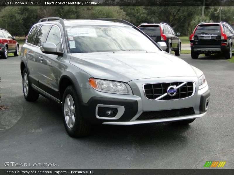 Electric Silver Metallic / Off Black 2012 Volvo XC70 3.2