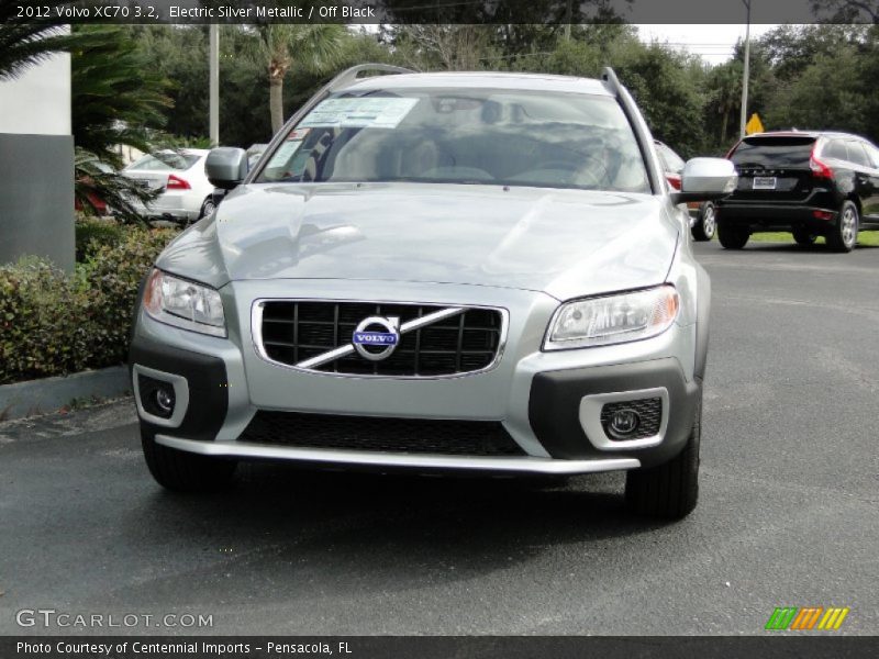 Electric Silver Metallic / Off Black 2012 Volvo XC70 3.2