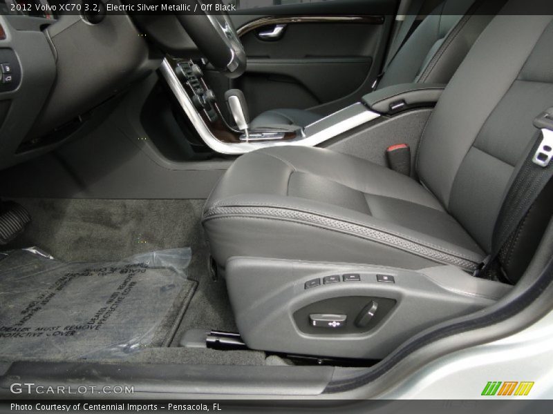 Electric Silver Metallic / Off Black 2012 Volvo XC70 3.2