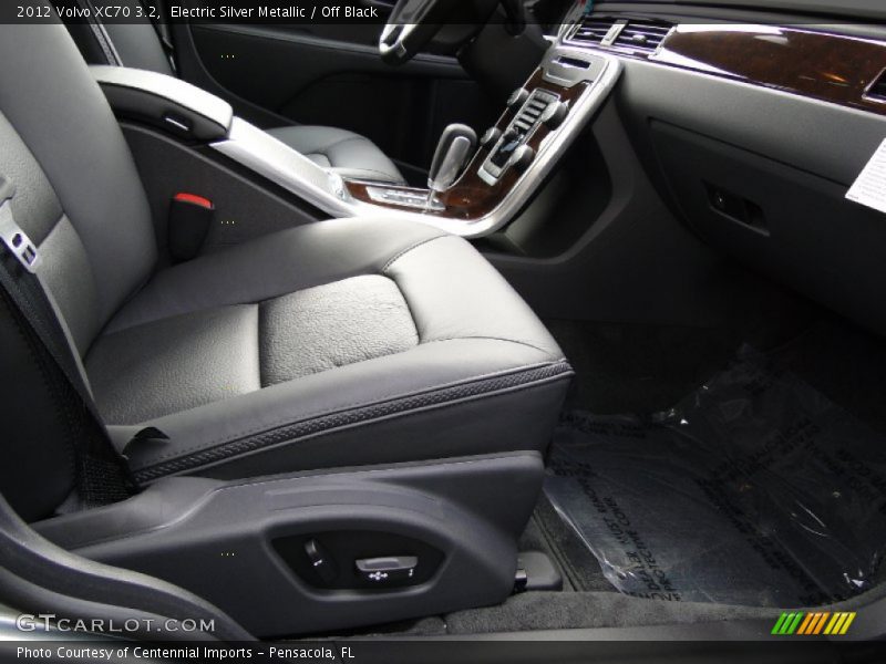 Electric Silver Metallic / Off Black 2012 Volvo XC70 3.2