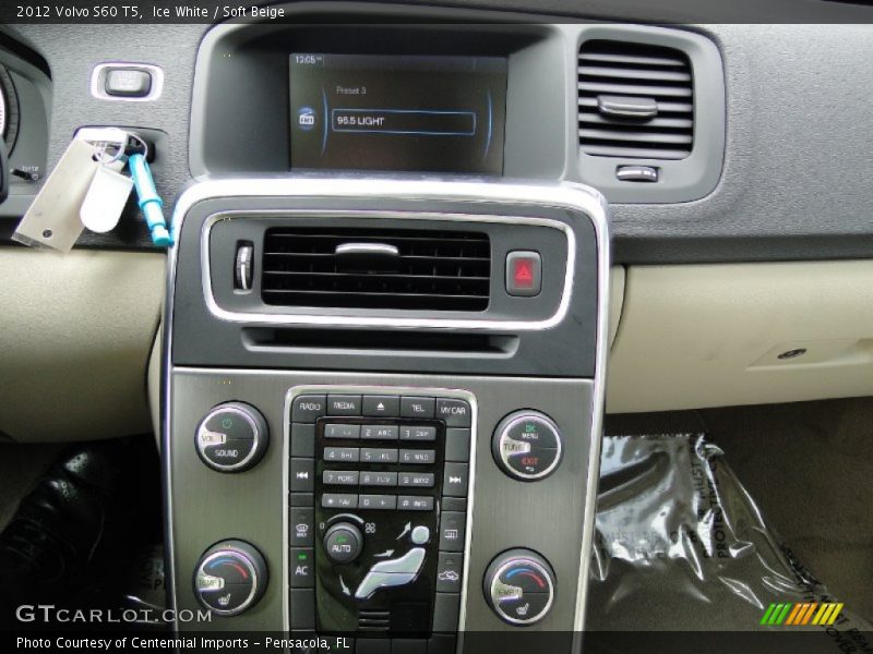 Ice White / Soft Beige 2012 Volvo S60 T5