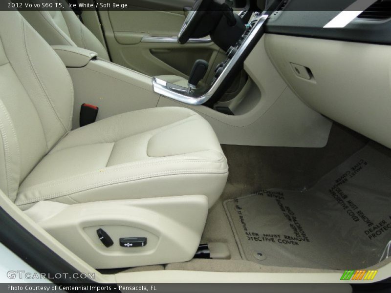 Ice White / Soft Beige 2012 Volvo S60 T5