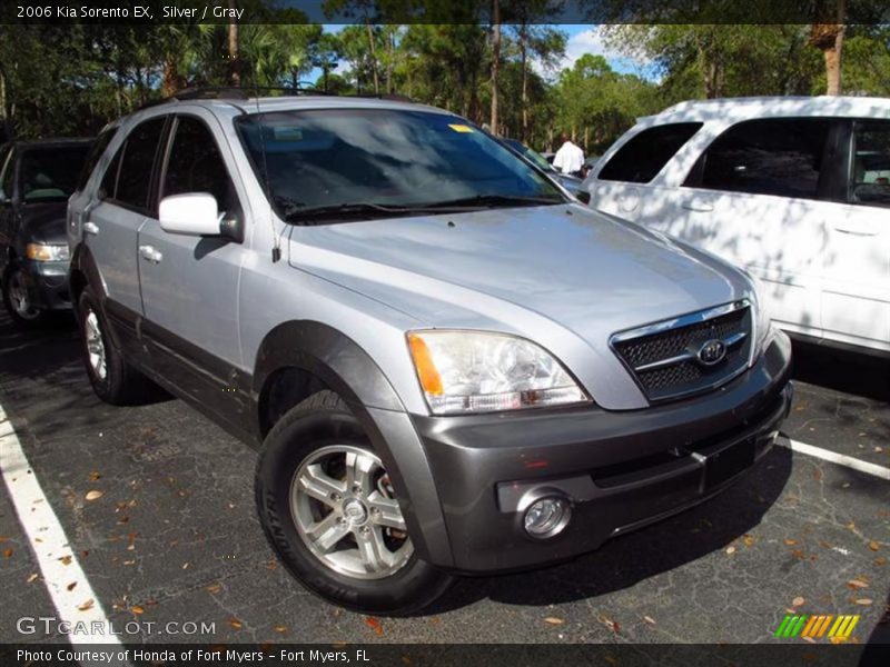Silver / Gray 2006 Kia Sorento EX