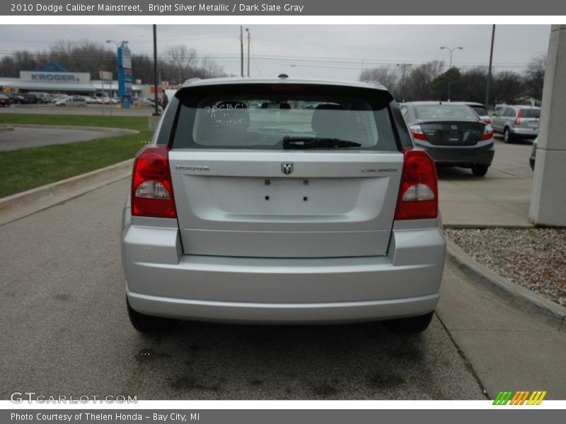 Bright Silver Metallic / Dark Slate Gray 2010 Dodge Caliber Mainstreet