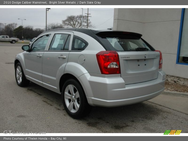 Bright Silver Metallic / Dark Slate Gray 2010 Dodge Caliber Mainstreet