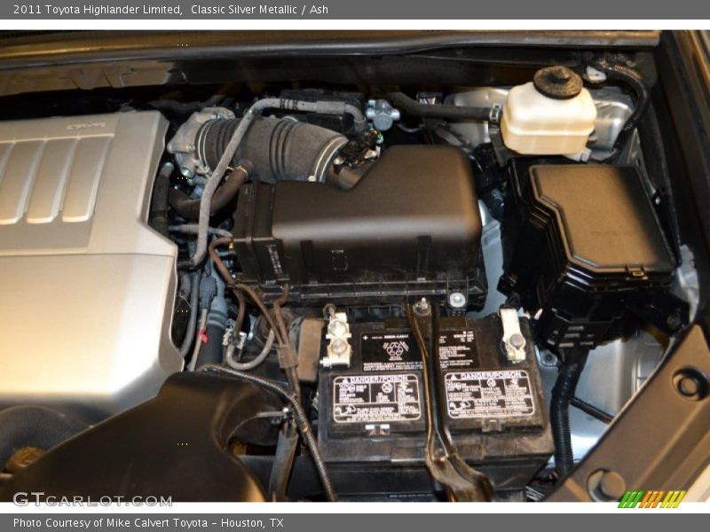 Classic Silver Metallic / Ash 2011 Toyota Highlander Limited