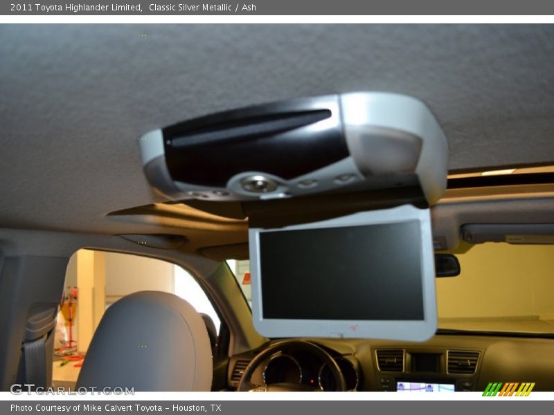 Classic Silver Metallic / Ash 2011 Toyota Highlander Limited