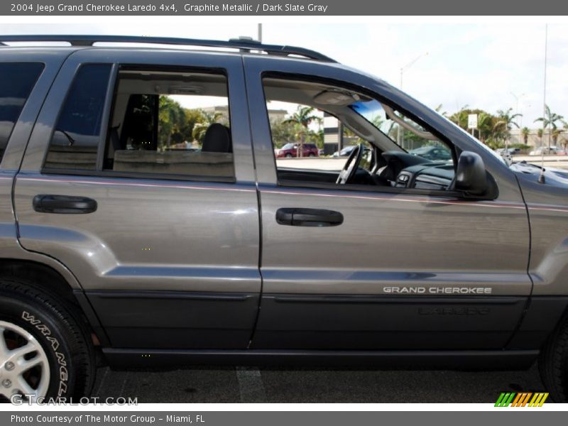 Graphite Metallic / Dark Slate Gray 2004 Jeep Grand Cherokee Laredo 4x4