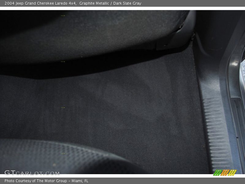 Graphite Metallic / Dark Slate Gray 2004 Jeep Grand Cherokee Laredo 4x4
