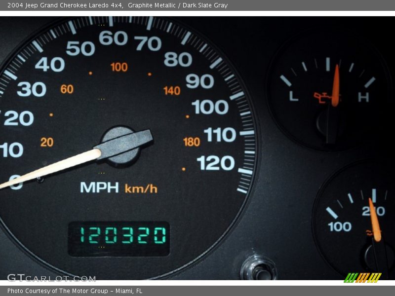 Graphite Metallic / Dark Slate Gray 2004 Jeep Grand Cherokee Laredo 4x4