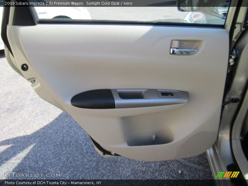 Sunlight Gold Opal / Ivory 2009 Subaru Impreza 2.5i Premium Wagon