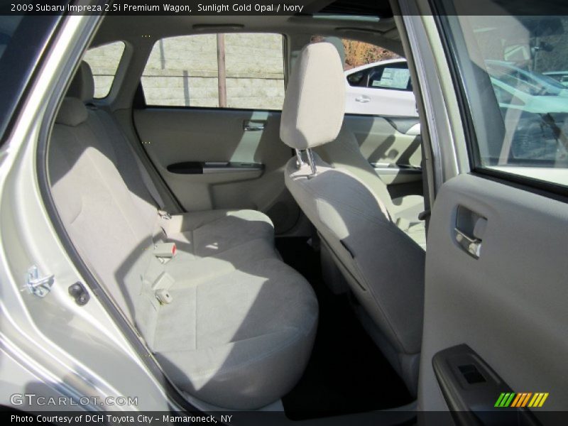 Sunlight Gold Opal / Ivory 2009 Subaru Impreza 2.5i Premium Wagon