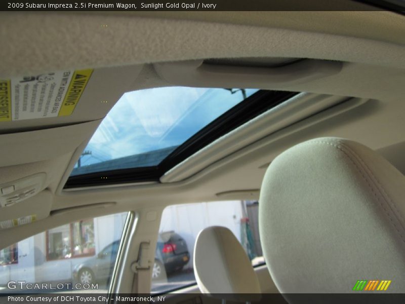 Sunlight Gold Opal / Ivory 2009 Subaru Impreza 2.5i Premium Wagon