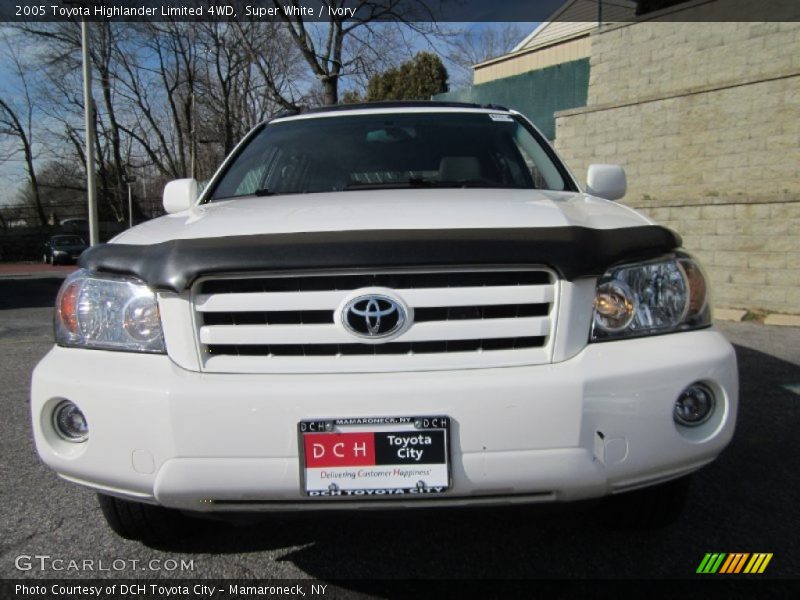 Super White / Ivory 2005 Toyota Highlander Limited 4WD