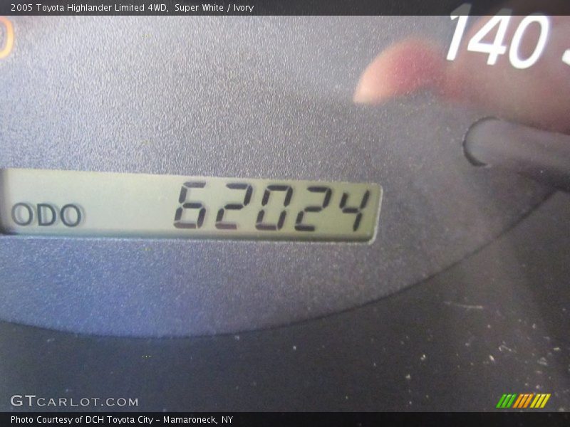 Super White / Ivory 2005 Toyota Highlander Limited 4WD