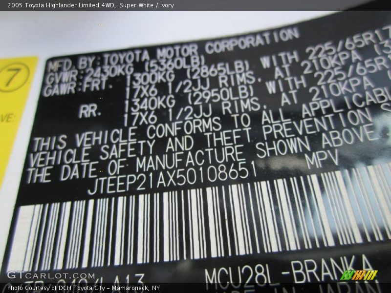 Super White / Ivory 2005 Toyota Highlander Limited 4WD