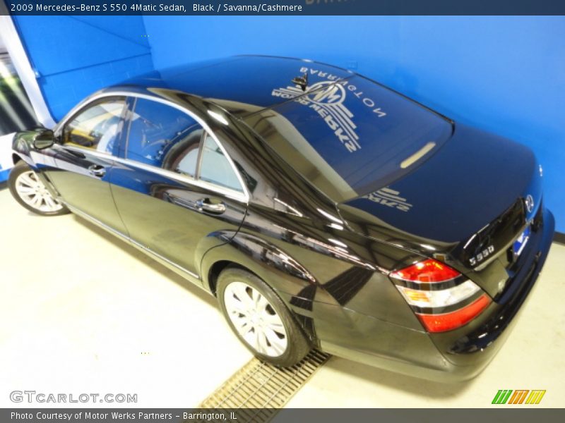 Black / Savanna/Cashmere 2009 Mercedes-Benz S 550 4Matic Sedan